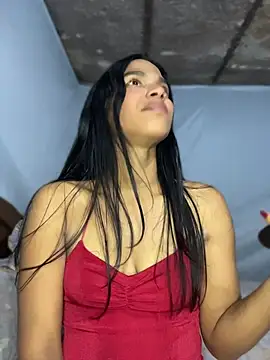Snapshot of FlorSalvaje_ chatting on May 20, 2026, 11:00 pm FlorSalvaje online show from May 20, 2026, 11:00 pm