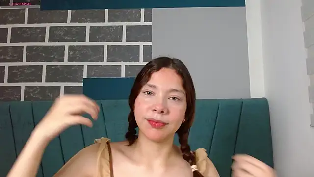 Sweet kitty 05 online show from May 16, 2026, 11:36 pm