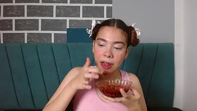 Sweet kitty 05 online show from June 16, 2026, 12:24 am