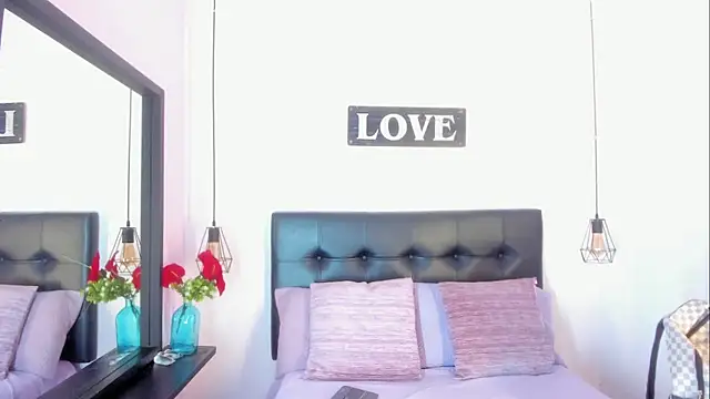 KatallelaMurillo online show from April 18, 2026, 11:03 am