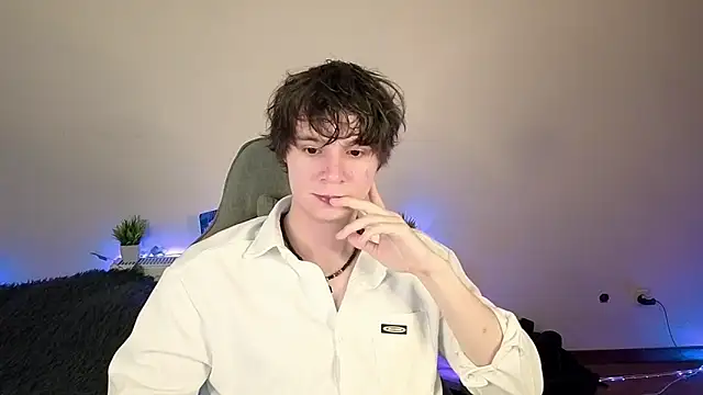 AnthonyCuutie online show from June 11, 2026, 5:05 am