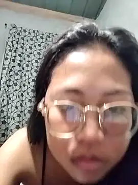 angelpinay44 online show from April 1, 2026, 4:59 pm