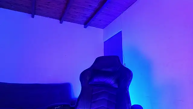 Snapshot of nikolwalter_ chatting on June 10, 2026, 7:40 am nikolwalter online show from June 10, 2026, 7:40 am