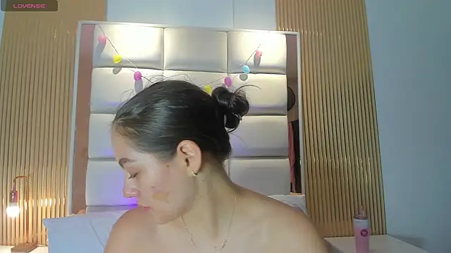 Megaan Rousee online show from April 13, 2026, 11:37 am