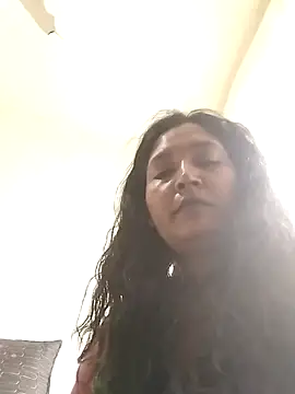 Snapshot of mysteriousgal031 chatting on March 2, 2026, 10:44 am mysteriousgal031 online show from March 2, 2026, 10:44 am