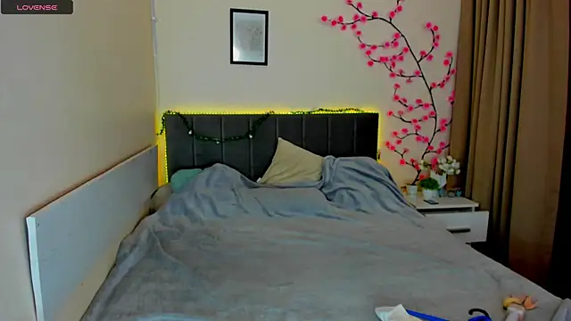DellaRows online show from May 28, 2026, 5:49 am