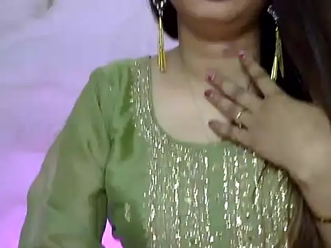 Snapshot of Niya_thakur chatting on April 4, 2026, 4:33 am Niya thakur online show from April 4, 2026, 4:33 am