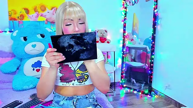 Dulce Fabiana  online show from March 1, 2026, 6:54 pm