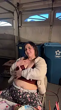 bratbabyannax online show from April 5, 2026, 1:08 pm