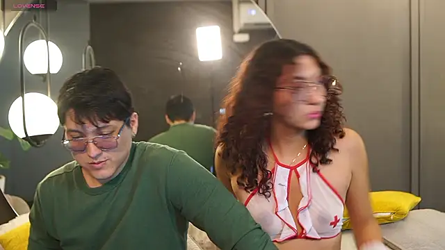 Mia and Belmonth online show from March 21, 2026, 7:06 pm