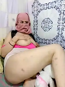 Snapshot of HoT_LiiiNa chatting on March 1, 2026, 1:07 am HoT LiiiNa online show from March 1, 2026, 1:07 am