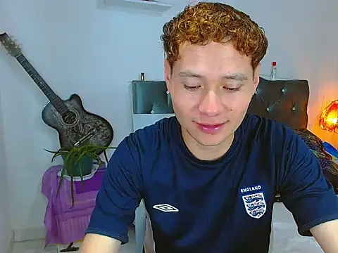  Santi2 online show from April 18, 2026, 3:43 am