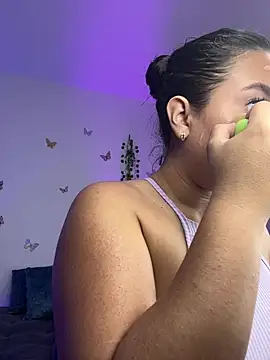 veronica  olsonn online show from May 9, 2026, 3:23 am