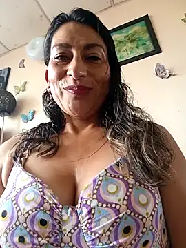 Lucia Rios online show from June 15, 2026, 8:22 pm