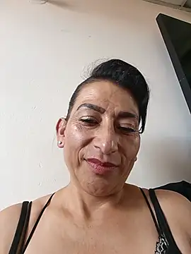 Lucia Rios online show from June 16, 2026, 10:01 pm