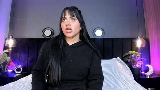 Snapshot of alejandra__garcia chatting on March 18, 2026, 3:31 am alejandra garcia online show from March 18, 2026, 3:31 am