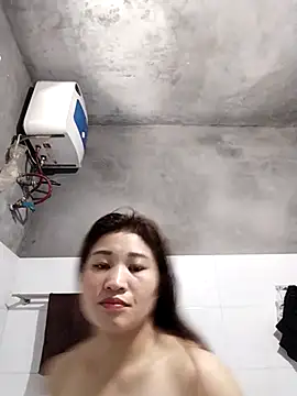 Snapshot of Lilinn_ chatting on March 2, 2026, 5:19 am Lilinn online show from March 2, 2026, 5:19 am