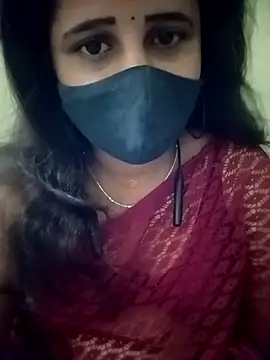 Snapshot of Tamil_Rani- chatting on April 12, 2026, 11:21 pm Tamil Rani- online show from April 12, 2026, 11:21 pm