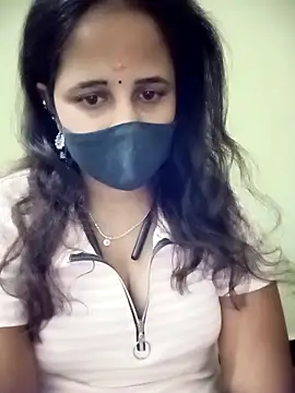 Snapshot of Tamil_Rani- chatting on April 15, 2026, 12:39 am Tamil Rani- online show from April 15, 2026, 12:39 am