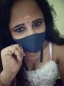 Snapshot of Tamil_Rani- chatting on May 16, 2026, 6:39 pm Tamil Rani- online show from May 16, 2026, 6:39 pm