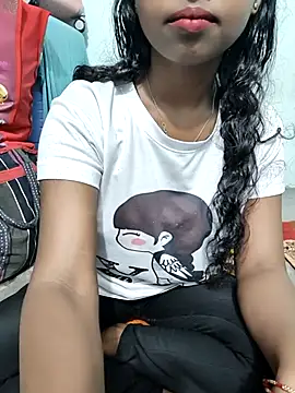 Samira-Ansari online show from March 10, 2026, 9:47 am