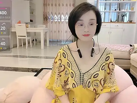 Snapshot of Nana-NN chatting on April 16, 2026, 6:58 am Nana-NN online show from April 16, 2026, 6:58 am