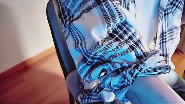 FEIYUS1 online show from March 8, 2026, 2:21 pm