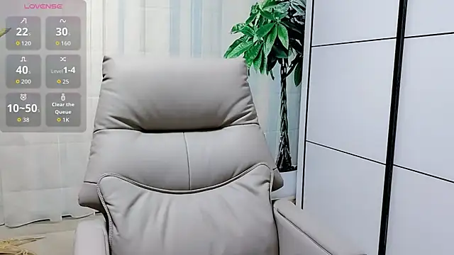 Snapshot of Naomi_NN chatting on July 11, 2026, 11:28 pm Naomi NN online show from July 11, 2026, 11:28 pm