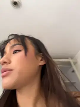 Mia-villalobos online show from August 6, 2026, 3:25 pm