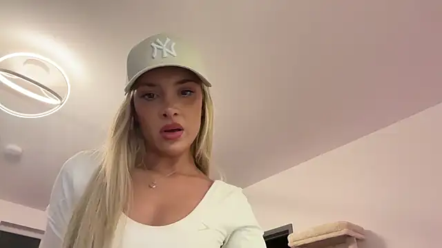 Naughtyblondex online show from June 1, 2026, 11:28 pm
