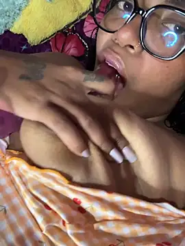 Piel Canella online show from March 7, 2026, 1:24 am