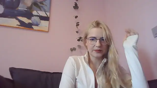 Kiss To Remember online show from March 18, 2026, 10:29 am