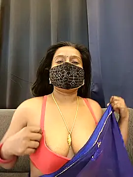 misti-boudii online show from April 6, 2026, 4:57 am