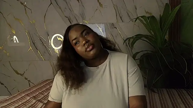 sophie blake1 online show from May 17, 2026, 12:01 pm