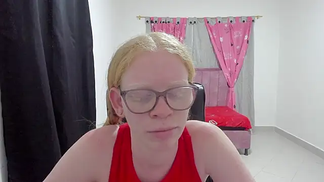 Snapshot of Albingirl chatting on March 2, 2026, 9:54 pm Albingirl online show from March 2, 2026, 9:54 pm