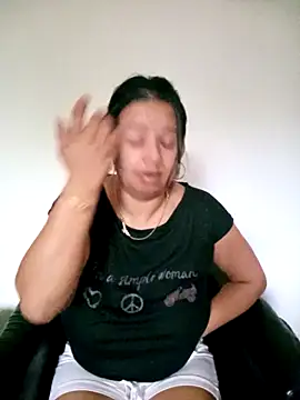 roxana e43 online show from May 17, 2026, 4:54 am