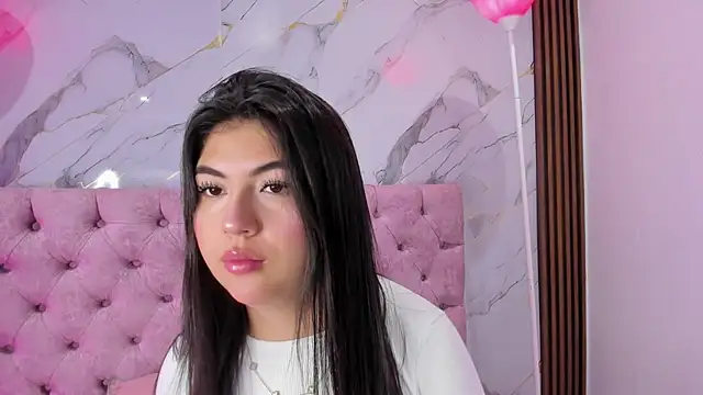 Snapshot of AbrilQuintana_ chatting on May 28, 2026, 11:29 am AbrilQuintana online show from May 28, 2026, 11:29 am