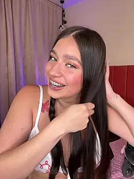 Caandace online show from April 7, 2026, 7:14 pm