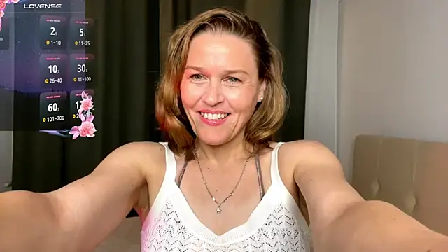 Lizacams online show from May 22, 2026, 4:01 pm