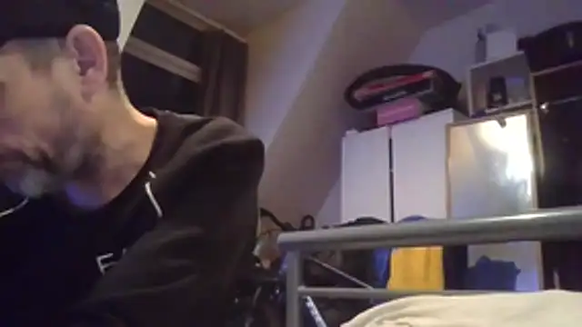 DOUBLETROUBLE7773 online show from March 2, 2026, 2:36 am