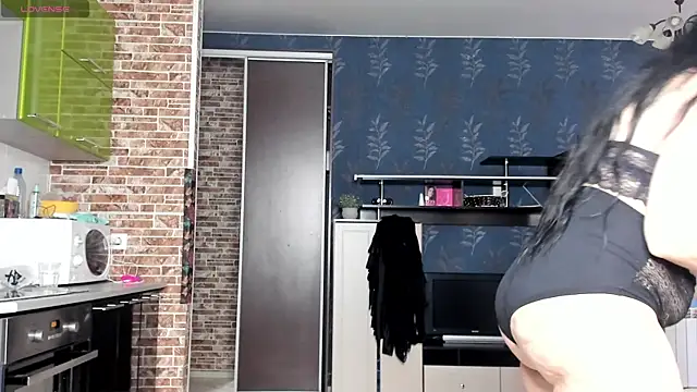 Lucky Milf online show from May 28, 2026, 11:18 am
