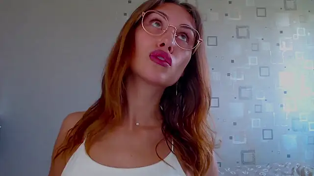 Snapshot of yourameliaa chatting on July 11, 2026, 12:41 pm yourameliaa online show from July 11, 2026, 12:41 pm