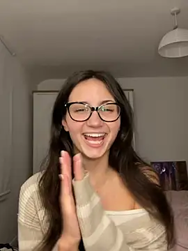 Snapshot of Ellamay06 chatting on March 2, 2026, 8:26 pm Ellamay06 online show from March 2, 2026, 8:26 pm