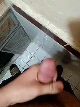 Snapshot of dzniyaak chatting on March 4, 2026, 1:44 am dzniyaak online show from March 4, 2026, 1:44 am