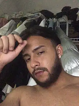 slimhunter online show from March 10, 2026, 3:00 am