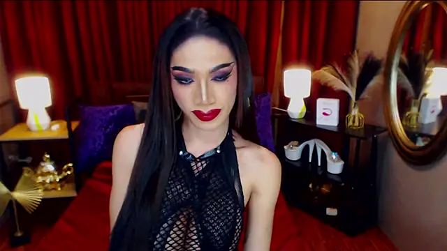 KieraLee online show from May 9, 2026, 4:39 am