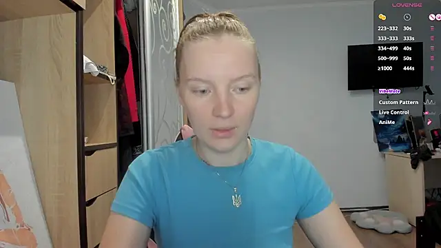 Mary Blu online show from October 2, 2025, 9:27 am