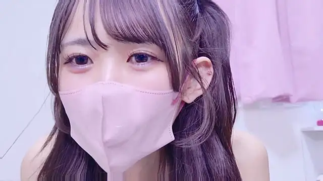 EMIRI 0426 online show from March 9, 2026, 4:38 am