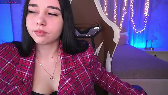 TorrySrar online show from March 26, 2026, 8:47 pm