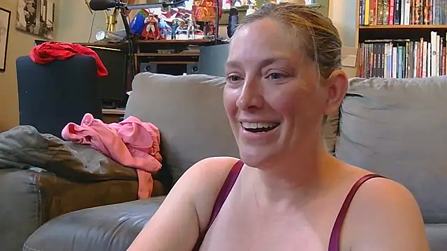 MistyMountains96 online show from June 9, 2026, 7:36 pm